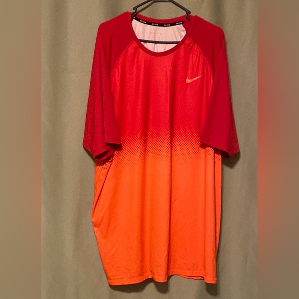 Nike Swim Men’s Big / Tall Dri-Fit Swim Fade Mist Hydroguard Tee UPF 40+ Sz 4XLT